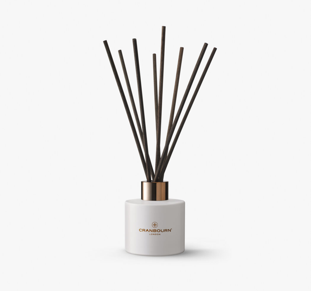Fragrance Diffuser / Natural Reeds / Chalk White Glass